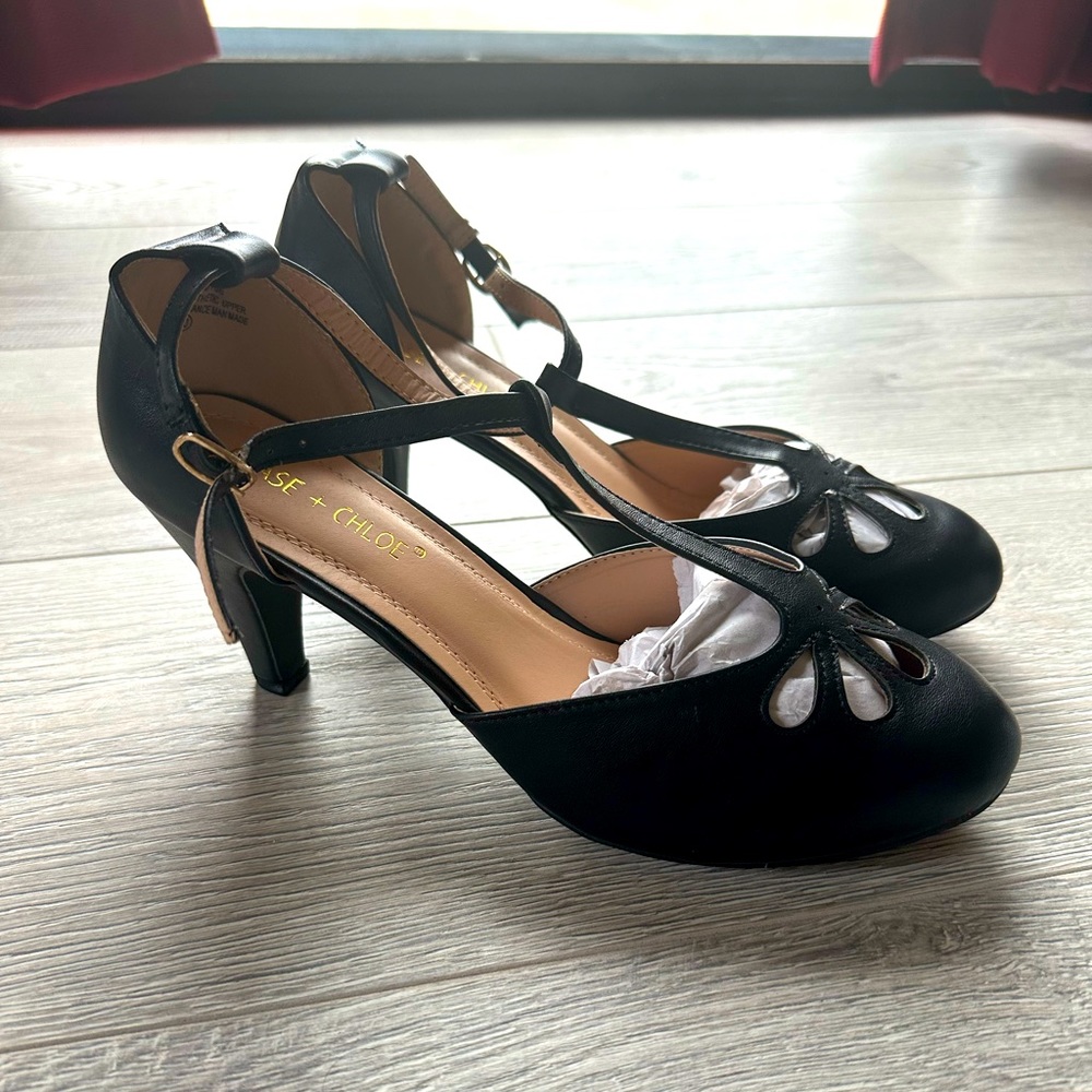 Chase + Chloe Black Pumps size 10